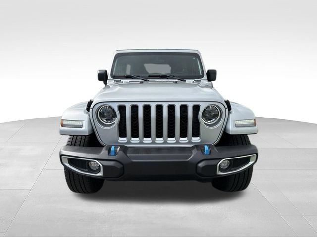Used 2023 Jeep Wrangler Unlimited Sahara w/ Cold Weather Group AWD/4WD image 9