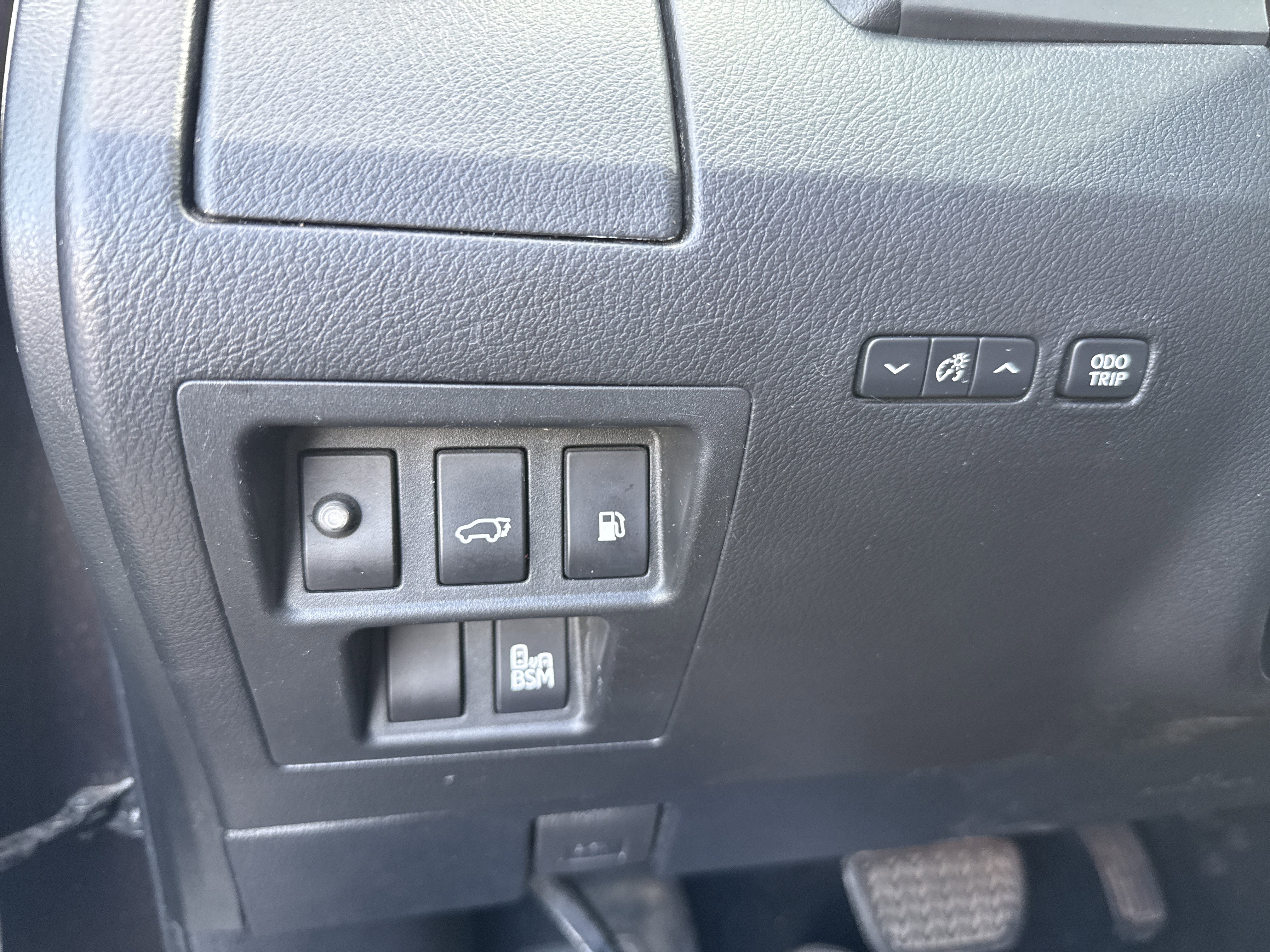 Used 2013 Lexus RX 450h AWD w/ Navigation Pkg image 24