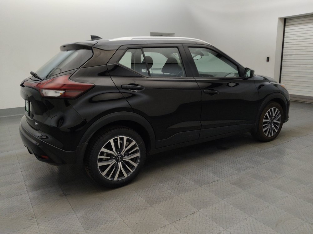 Used 2023 Nissan Kicks SV FWD image 10