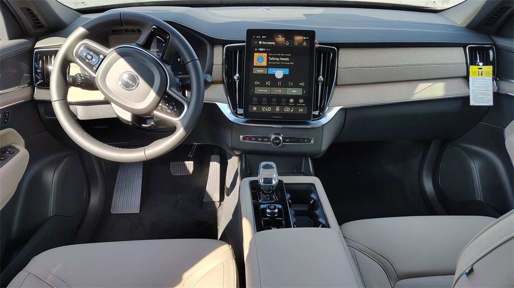 New 2026 Volvo XC90 B6 Core image 10