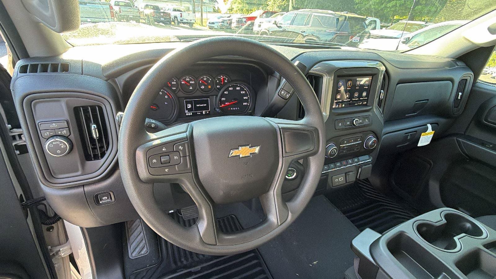 New 2026 Chevrolet Silverado 1500 Custom w/ Turbomax Blackout Package RWD image 18