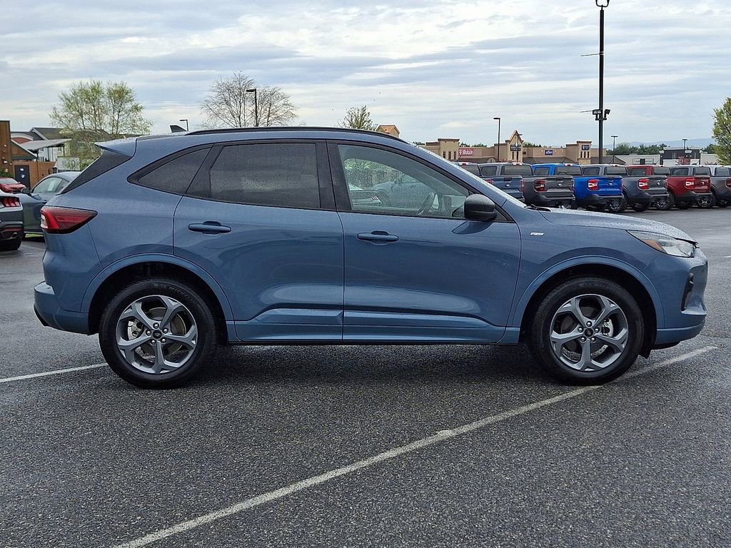 Certified 2024 Ford Escape ST-Line w/ Tech Pack #1 AWD/4WD image 7