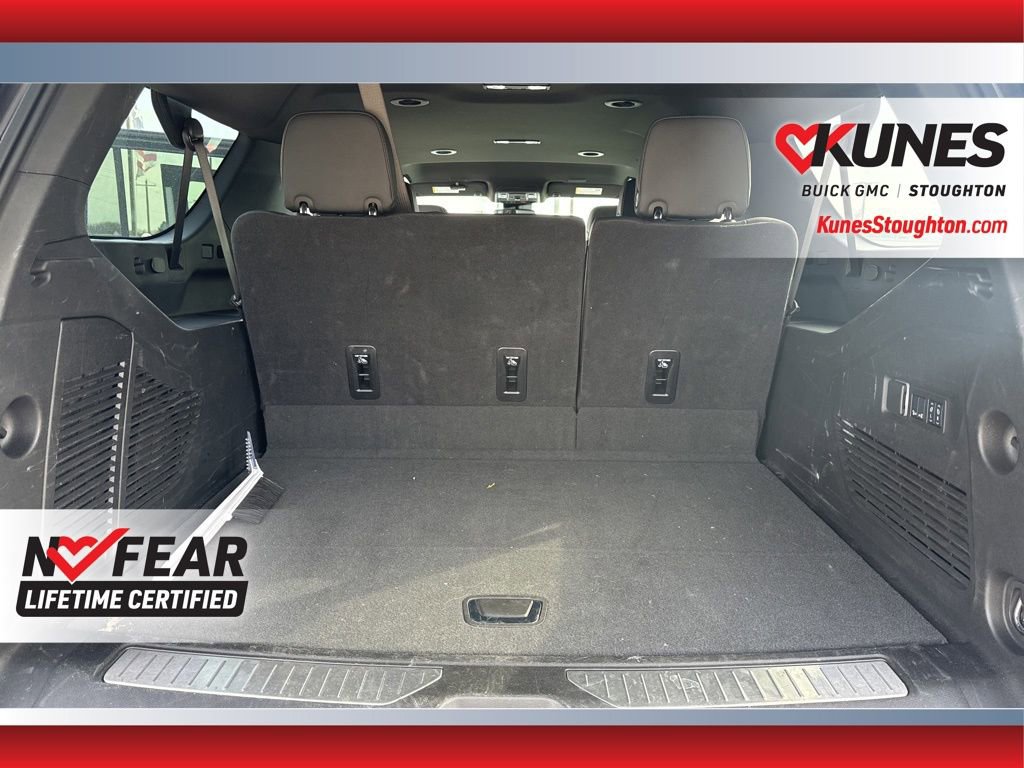 Used 2025 GMC Yukon XL Denali image 43