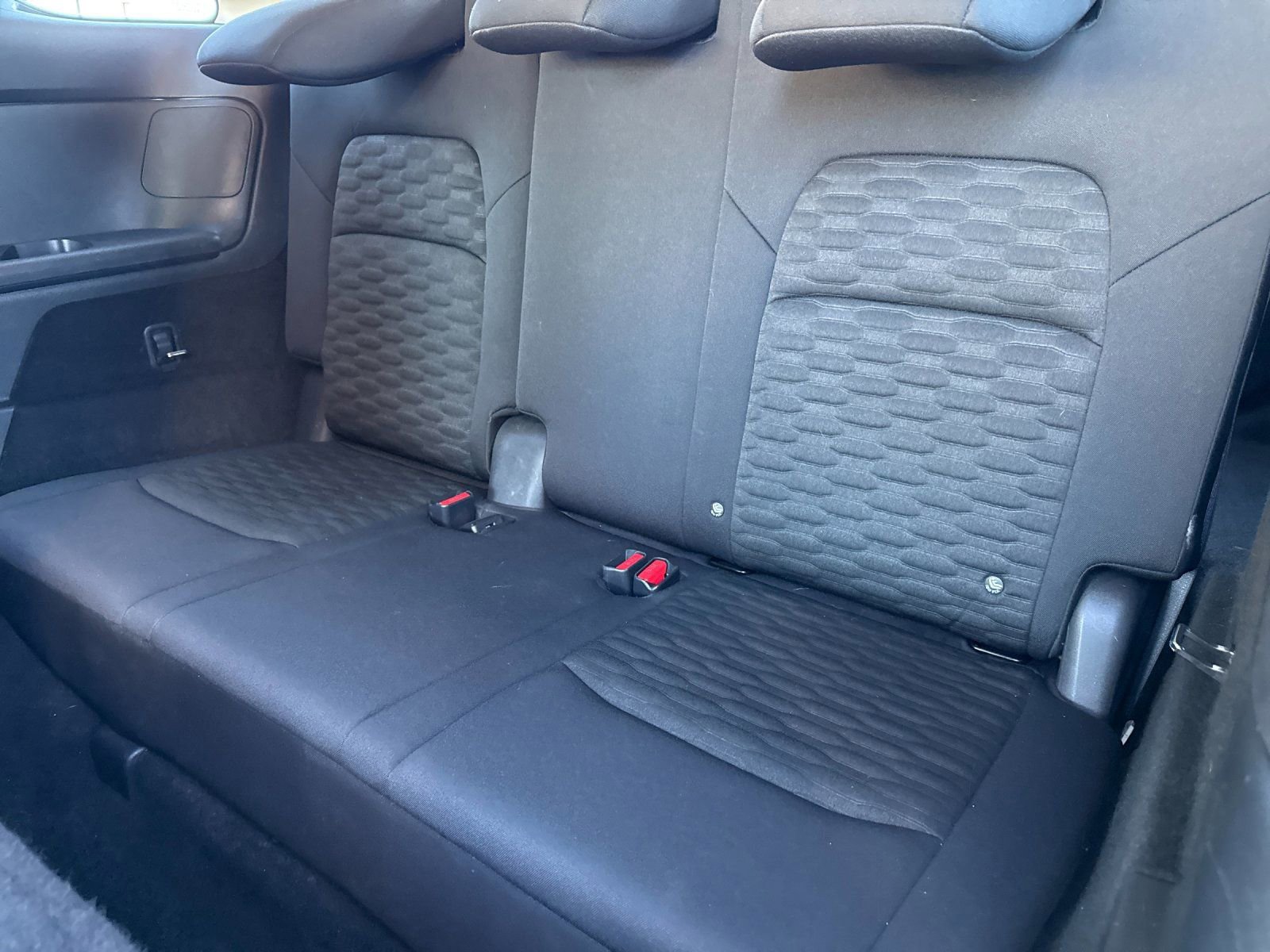 Used 2022 Nissan Pathfinder SV image 16