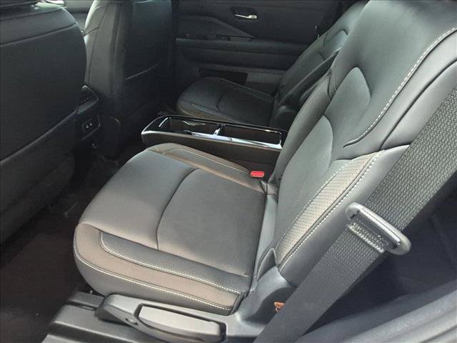 New 2026 Nissan Pathfinder SL w/ SL Premium Package FWD image 14
