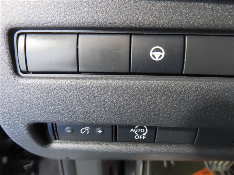 Used 2023 Nissan Rogue SV AWD/4WD image 17