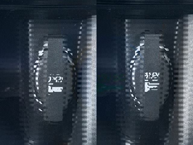 Used 2023 Dodge Charger SXT image 22