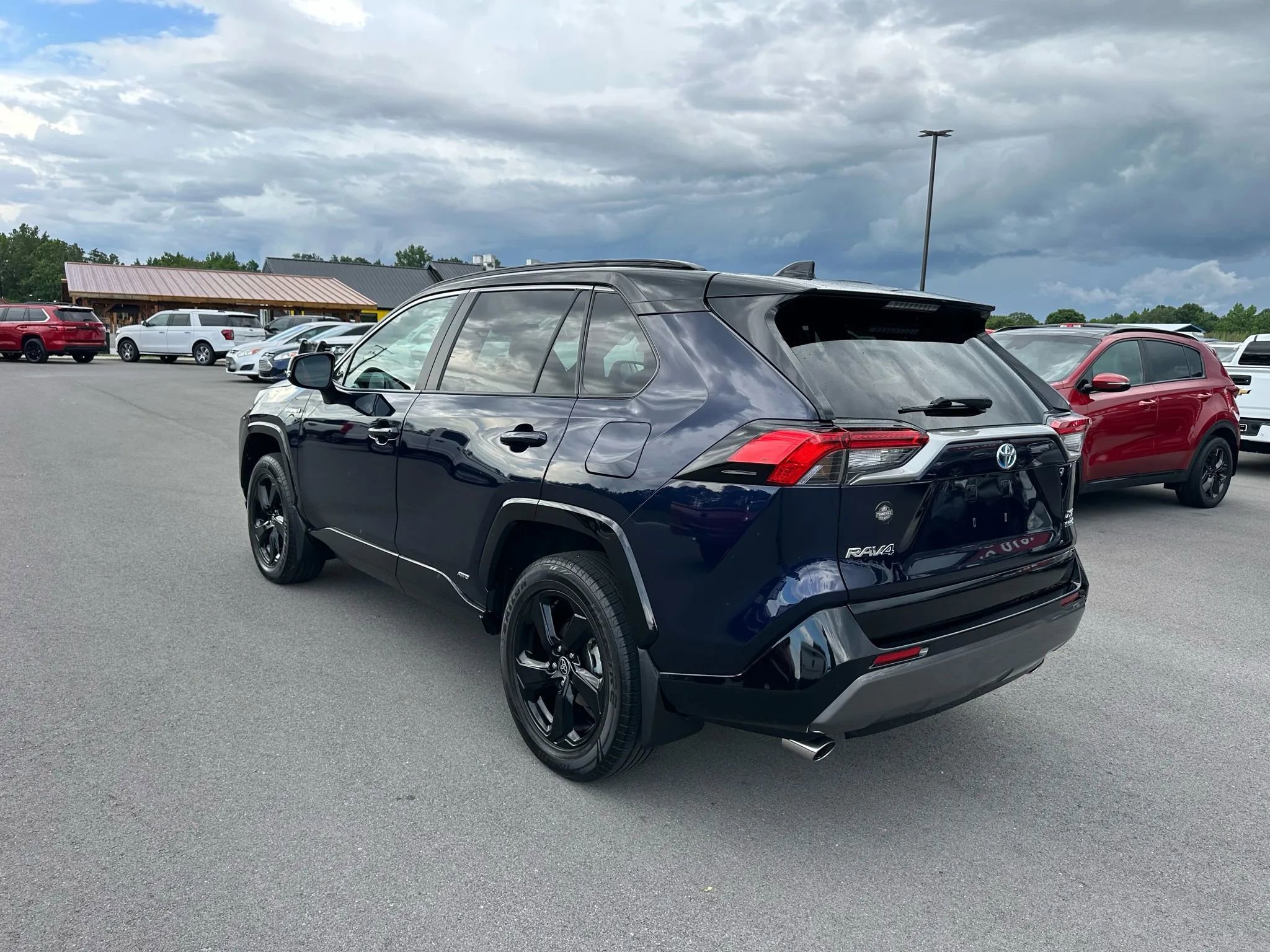 Used 2021 Toyota RAV4 XSE w/ Carpet Mat Package (TMS) AWD/4WD image 4