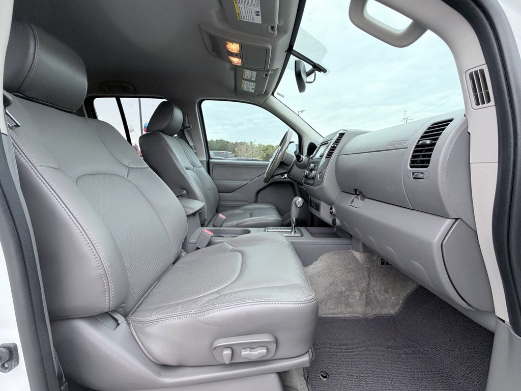 Used 2017 Nissan Frontier SL image 23