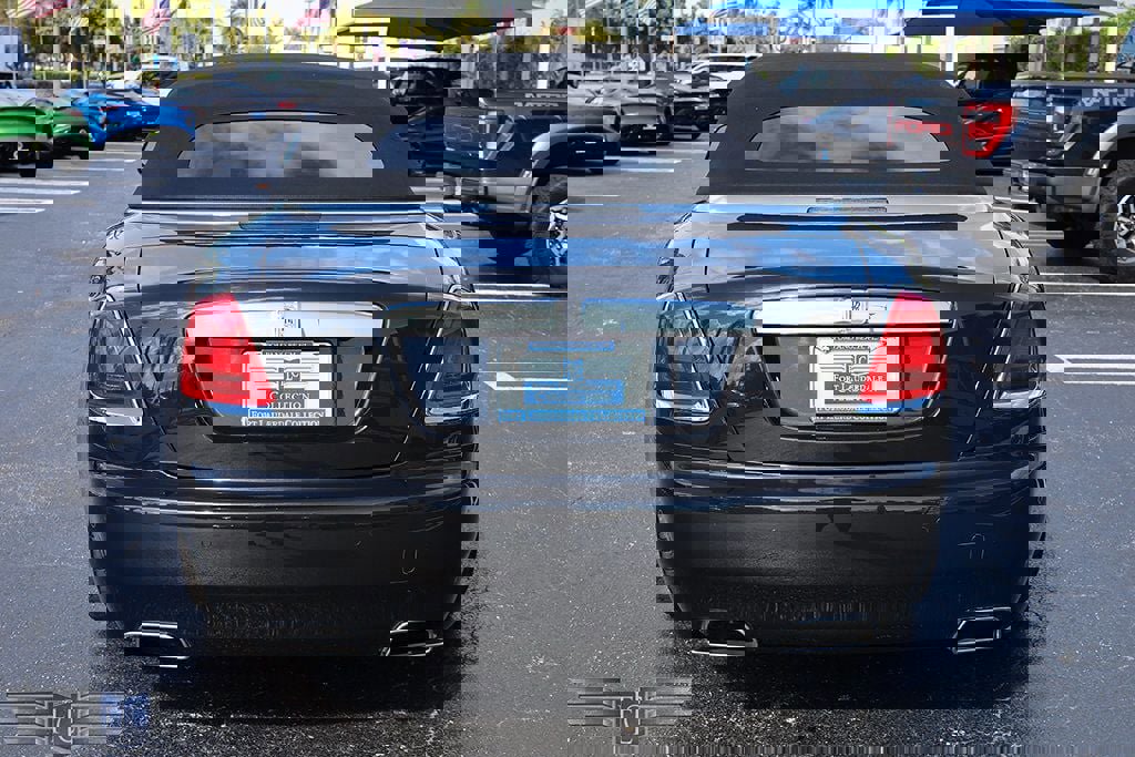 Used 2017 Rolls-Royce Dawn Convertible image 9