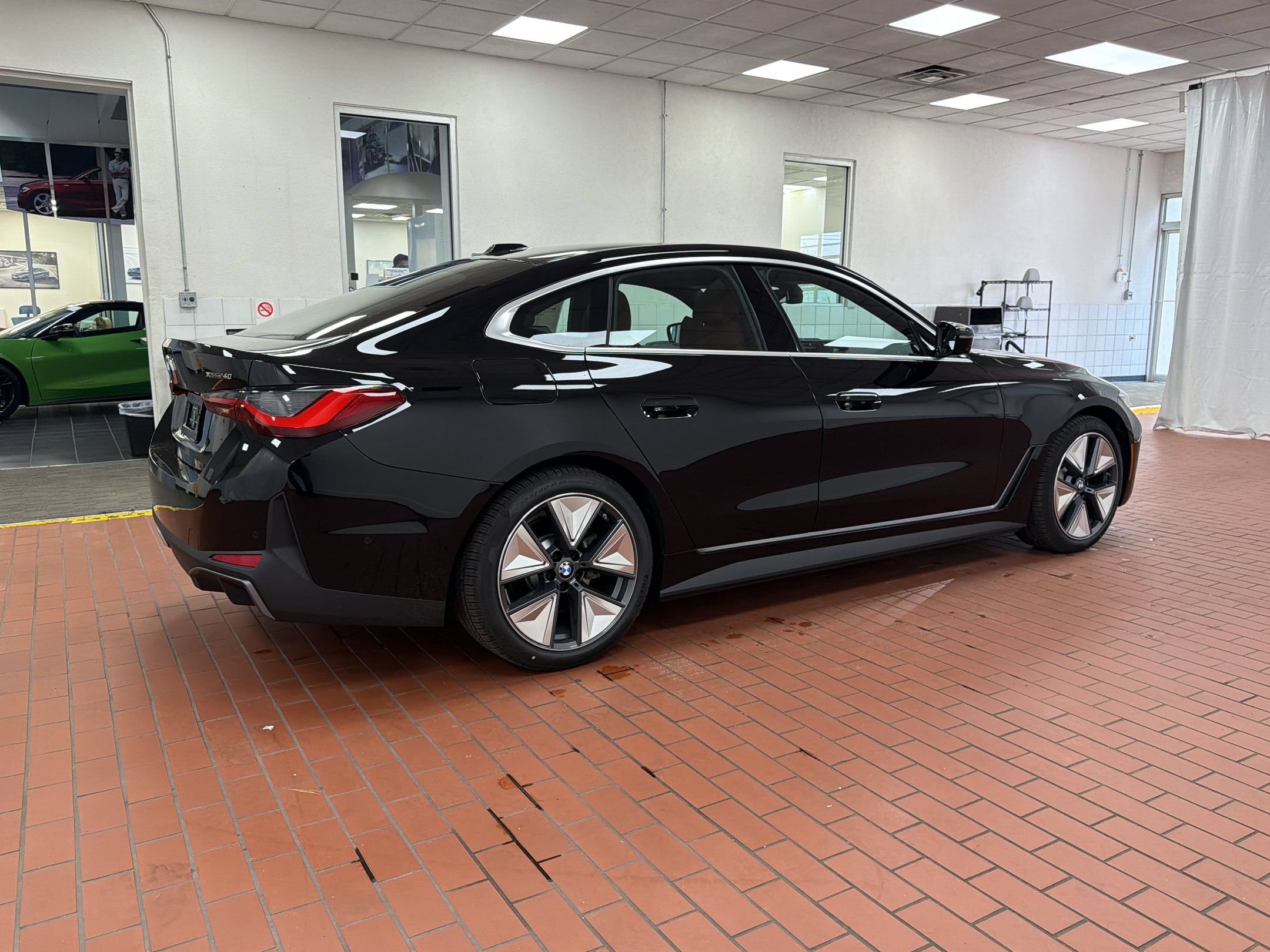 Used 2026 BMW i4 xDrive40i w/ Premium Package AWD/4WD image 9