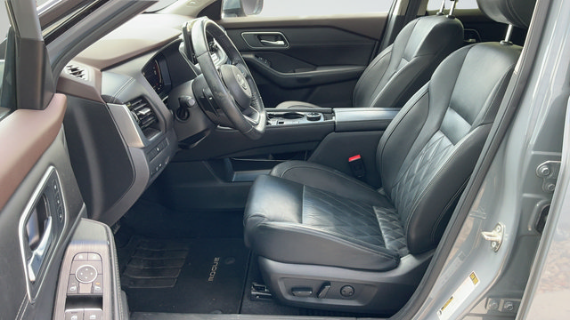 Used 2023 Nissan Rogue Platinum AWD/4WD image 20