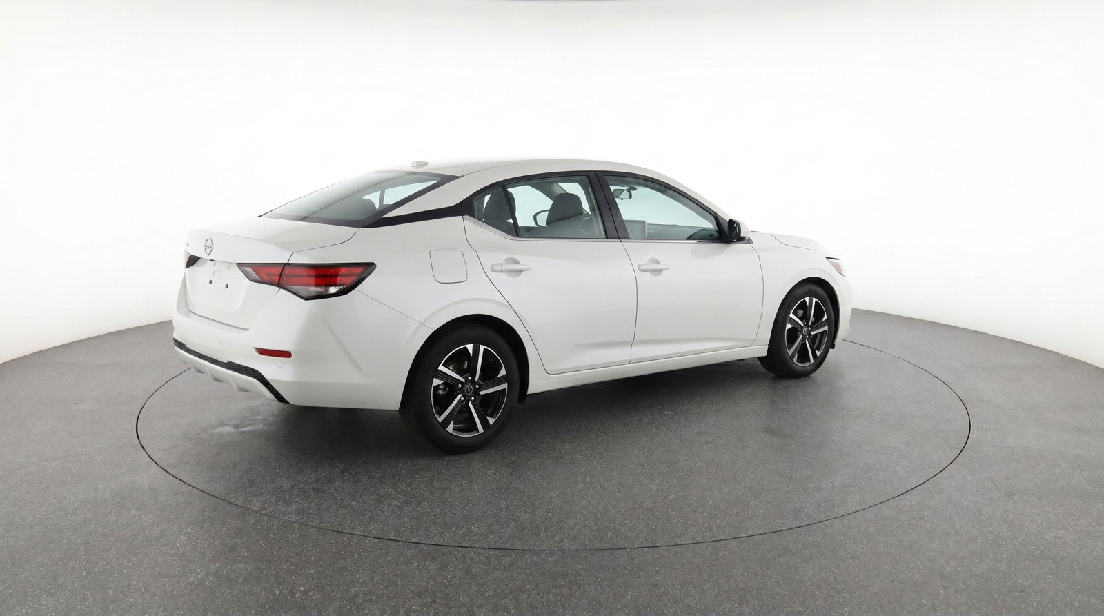 Used 2024 Nissan Sentra SV FWD image 9