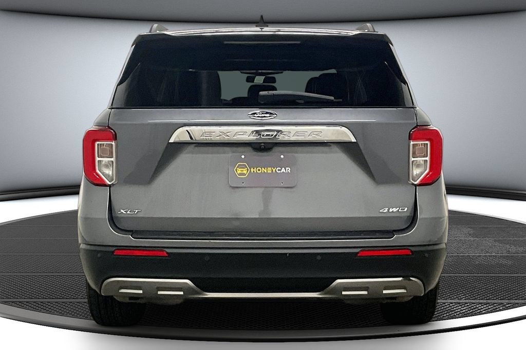 Used 2021 Ford Explorer XLT w/ Equipment Group 202A AWD/4WD image 5
