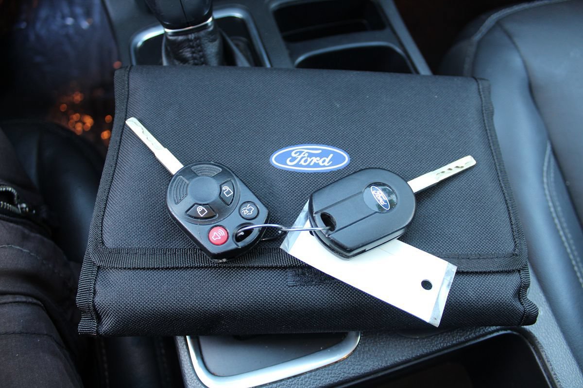Used 2018 Ford Escape SEL FWD image 28