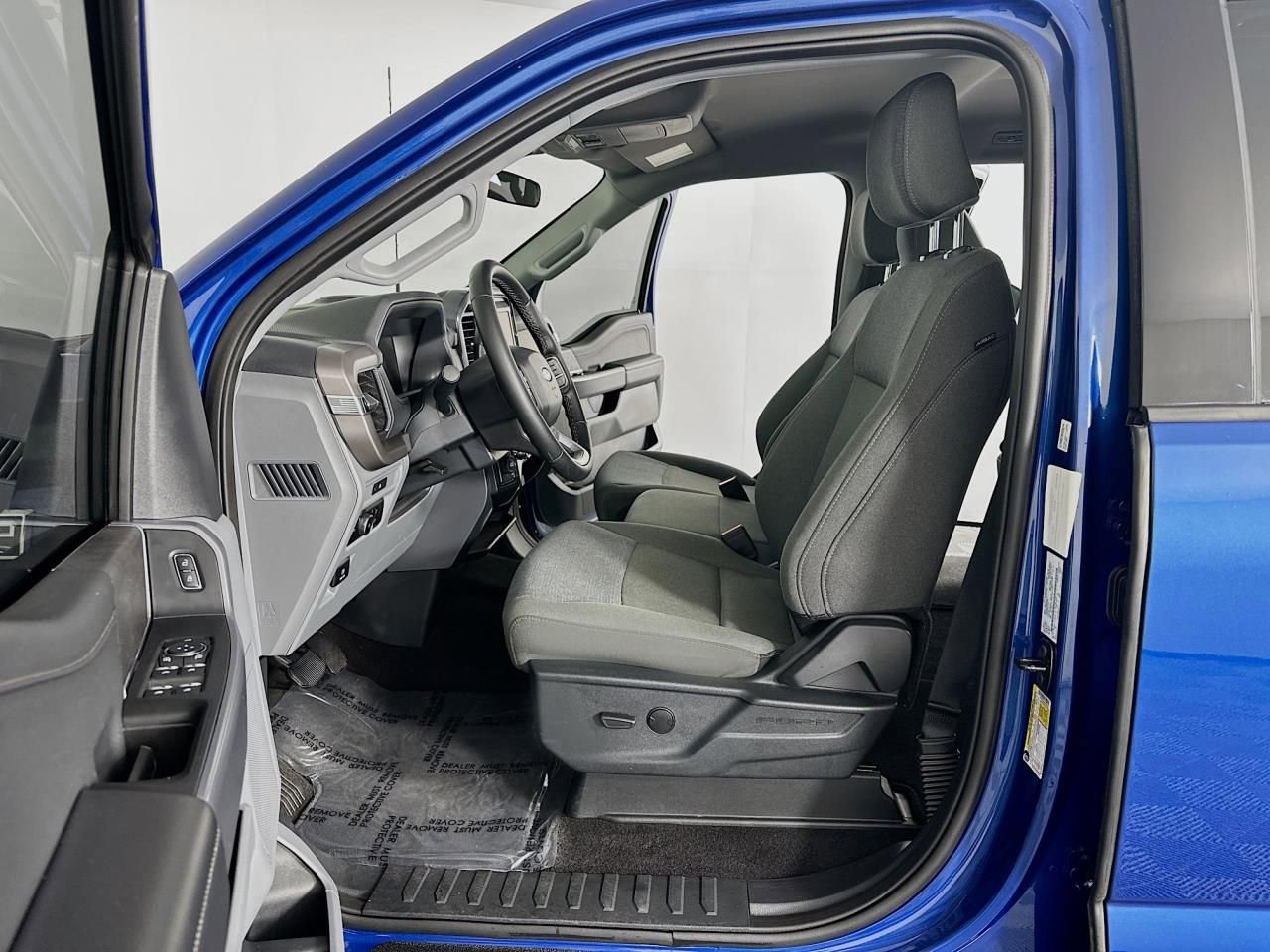 Used 2025 Ford F150 XLT w/ Equipment Group 301A Standard image 25