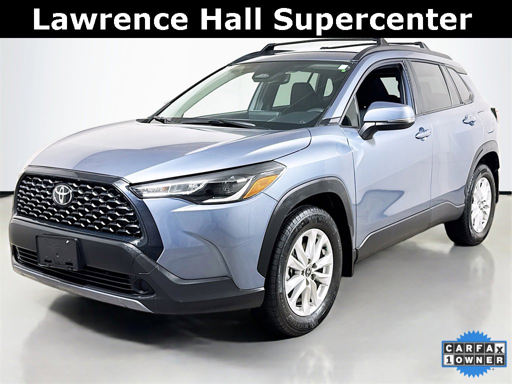 Used 2024 Toyota Corolla Cross LE image 1