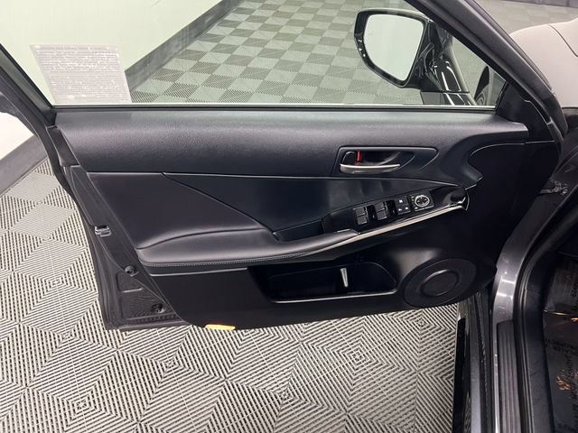 Certified 2025 Lexus IS 300 F Sport RWD image 9