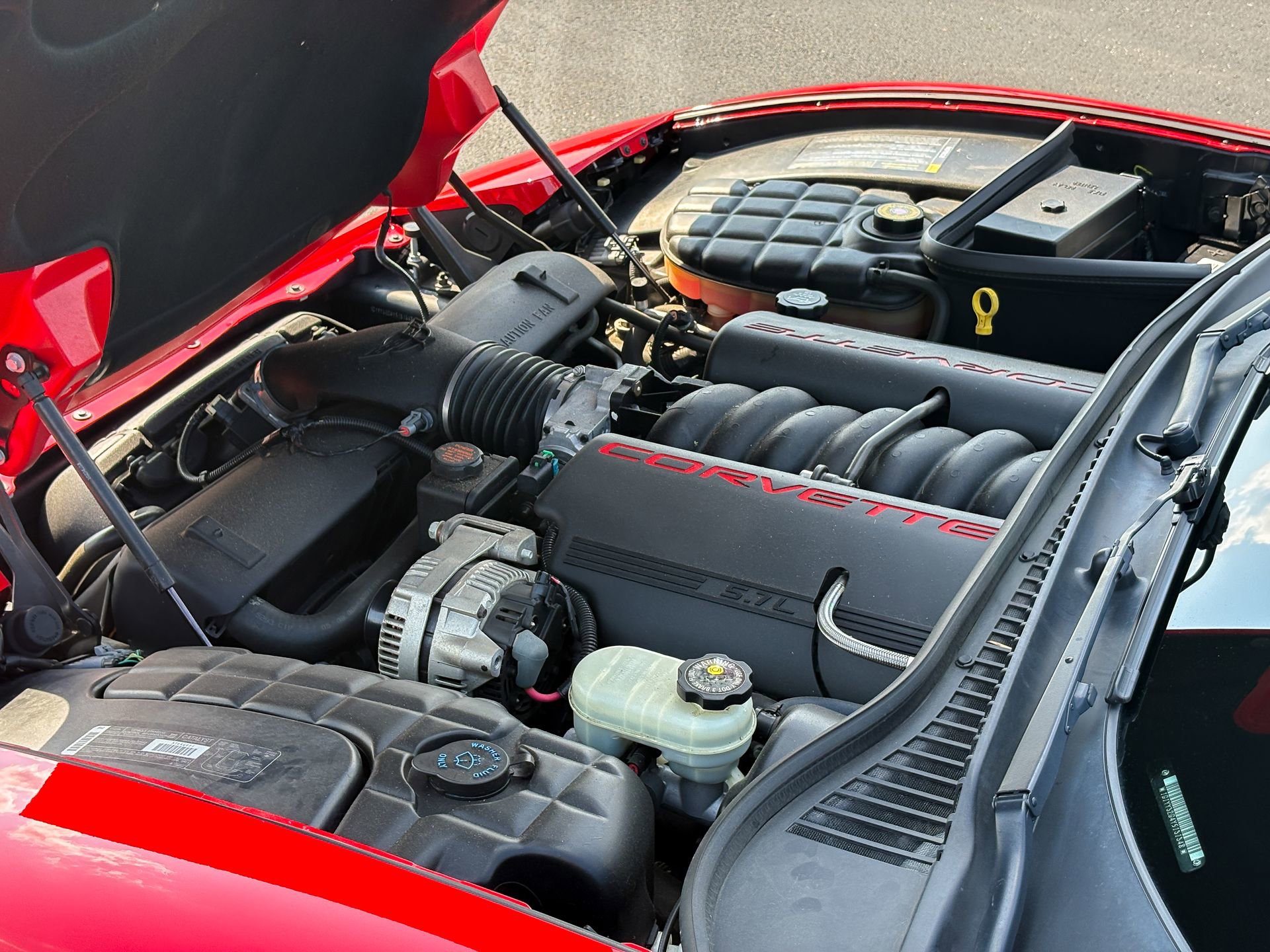 Used 2000 Chevrolet Corvette Convertible w/ Memory Pkg RWD image 33