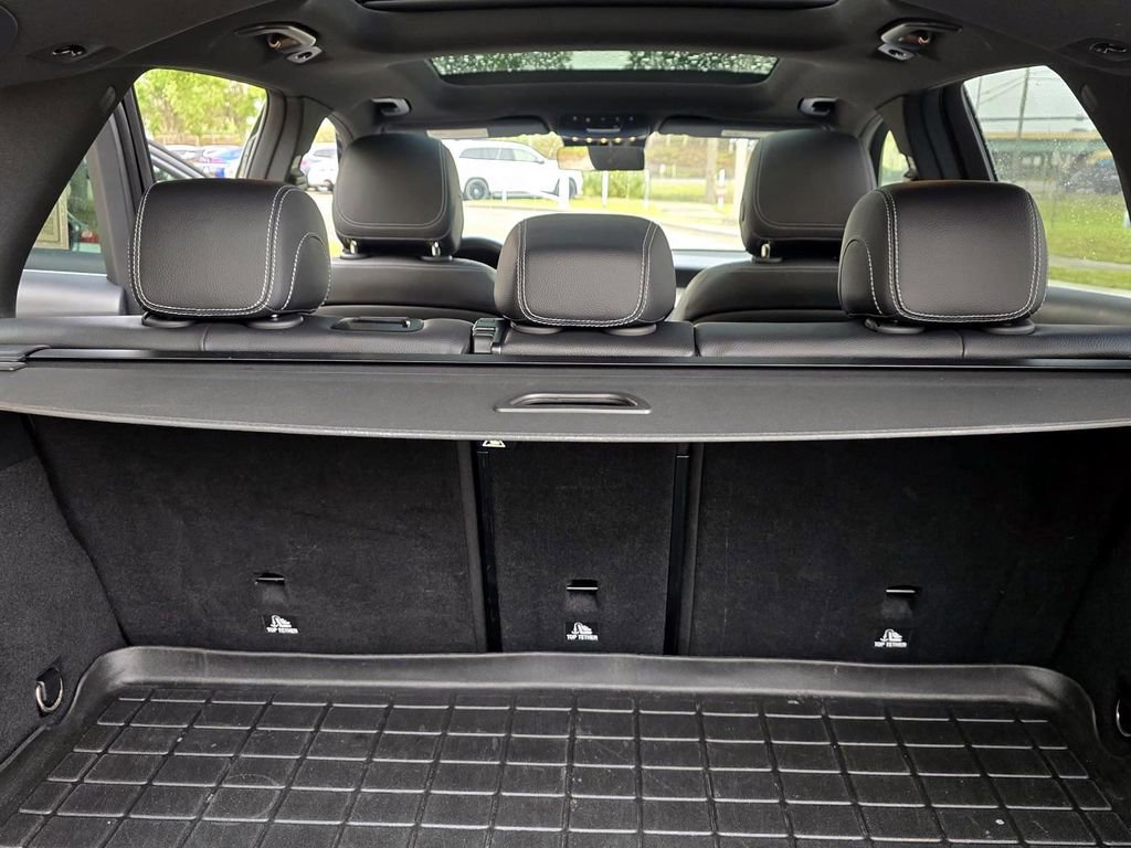 Used 2022 Mercedes-Benz GLC 300 4MATIC w/ Premium Package Lite image 29
