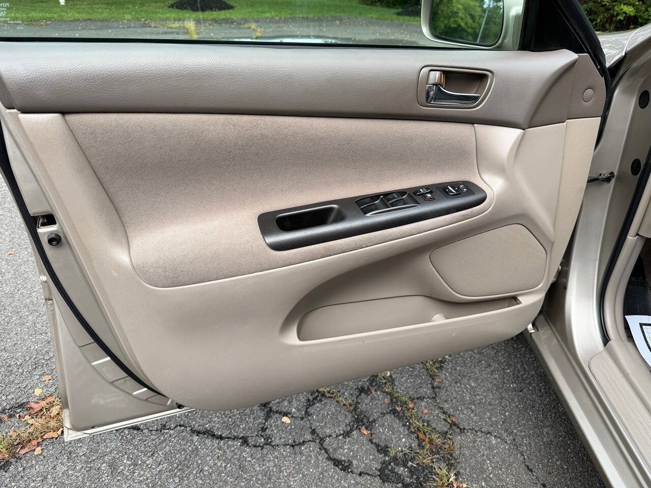 Used 2006 Toyota Camry LE FWD image 14