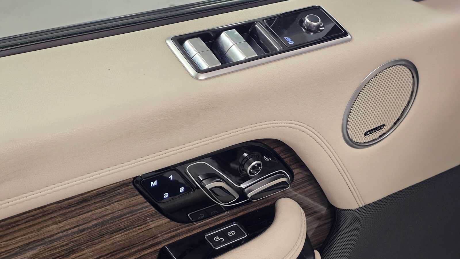Used 2019 Land Rover Range Rover AWD/4WD image 22