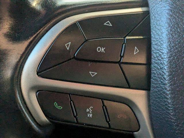 Used 2020 Jeep Grand Cherokee Laredo image 10