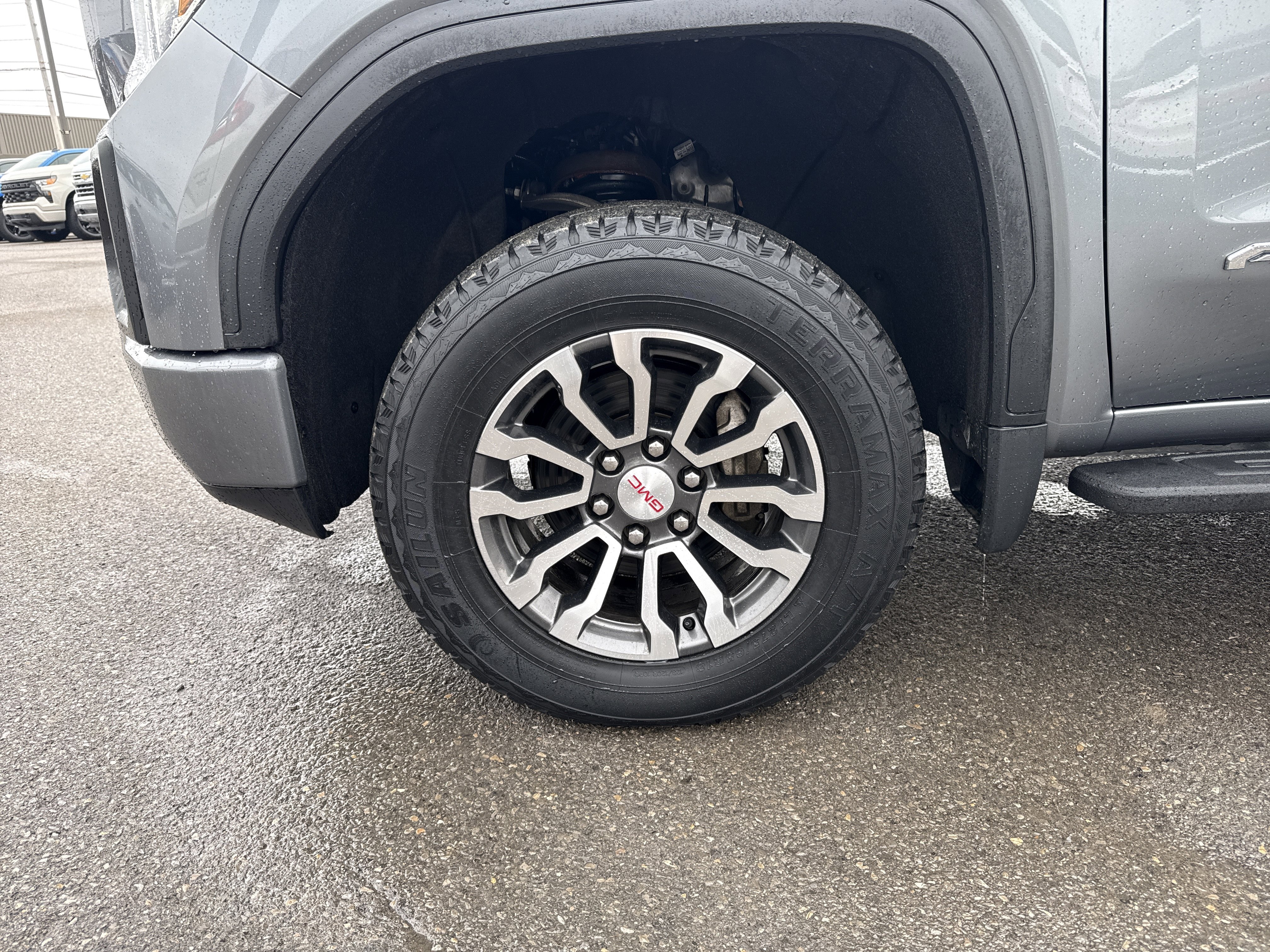 Used 2021 GMC Sierra 1500 AT4 w/ AT4 Premium Package image 11