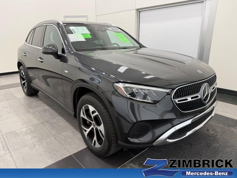 New 2025 Mercedes-Benz GLC 350e 4MATIC image 1