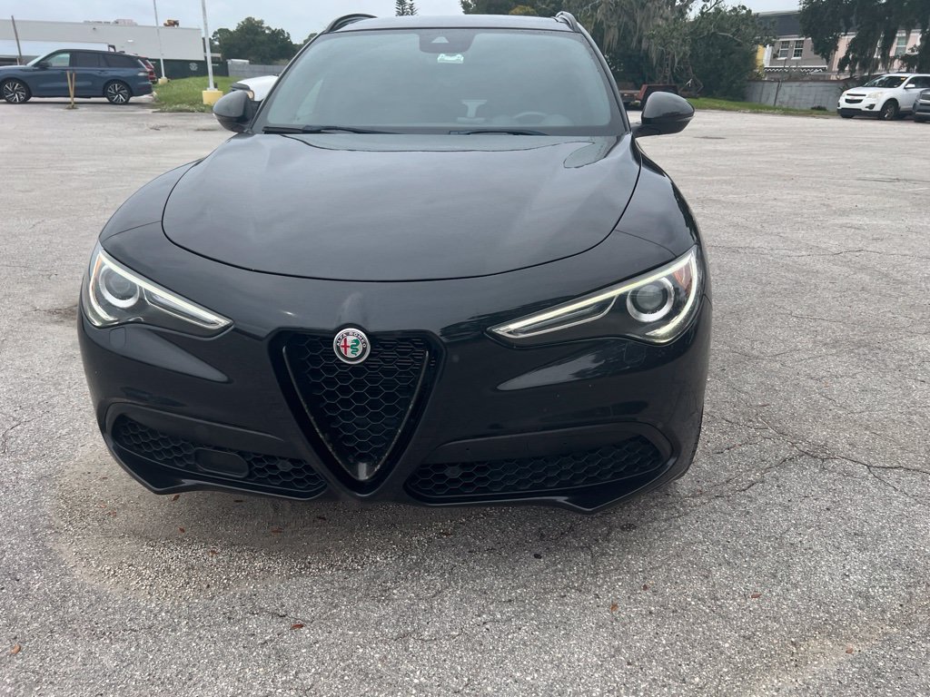 Used 2023 Alfa Romeo Stelvio Estrema AWD/4WD image 6