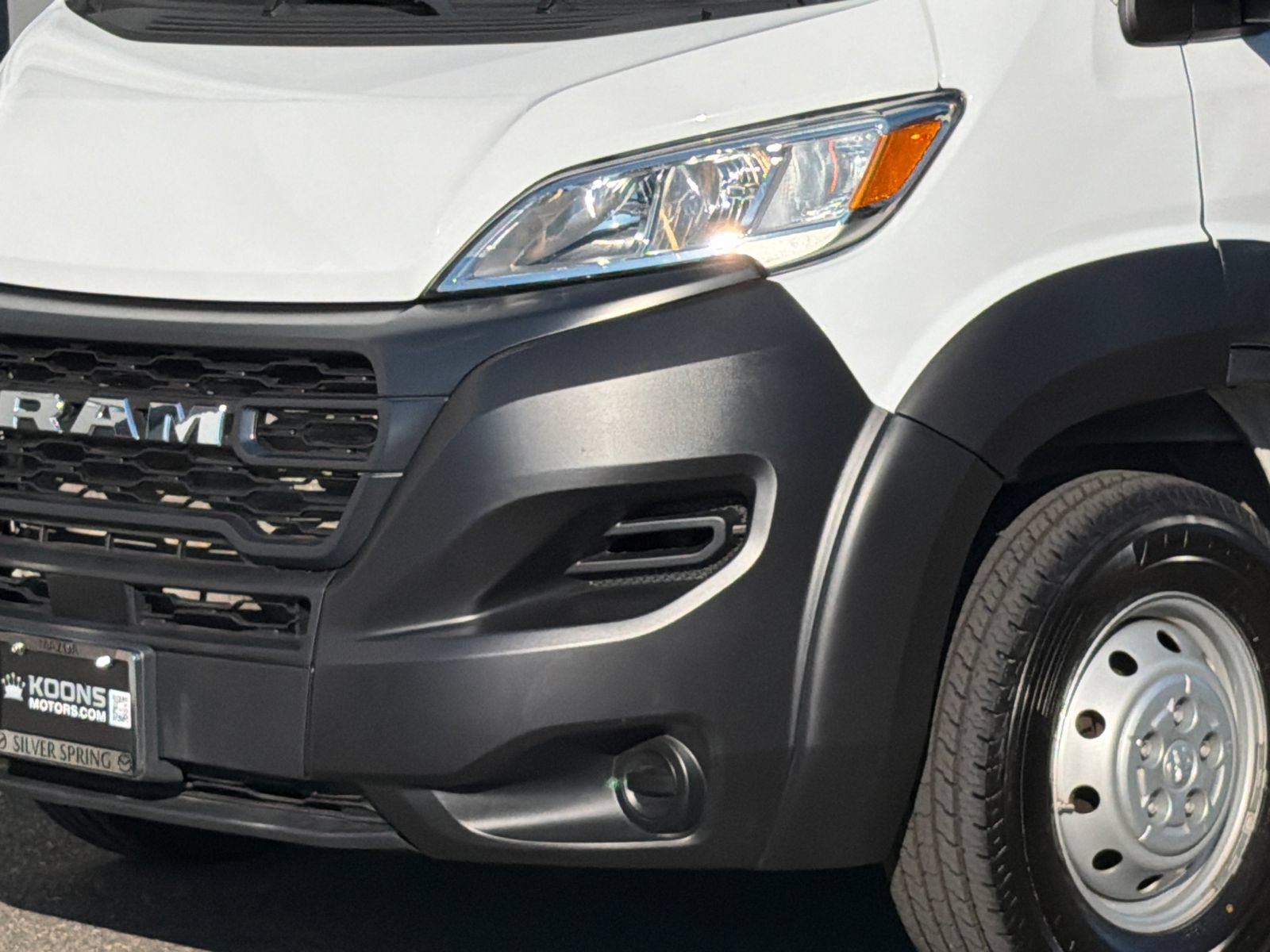 Used 2023 RAM ProMaster 2500 FWD image 2