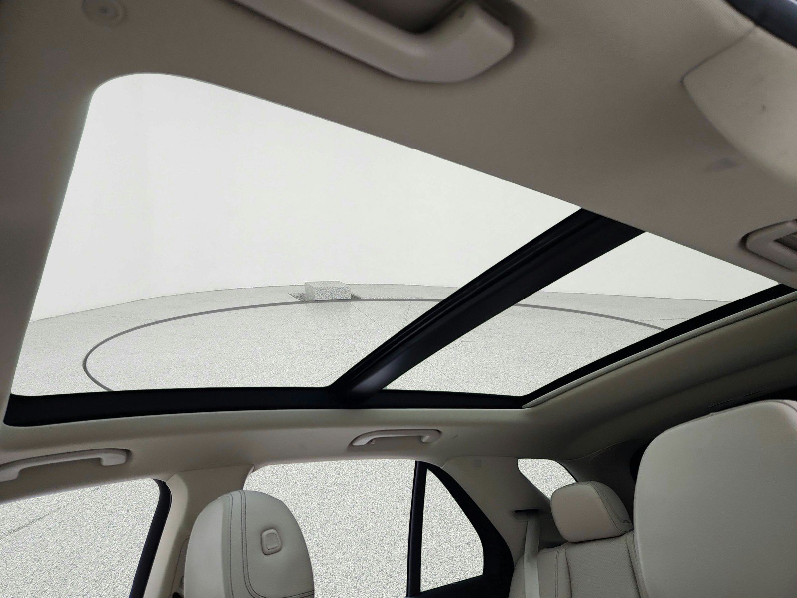 Certified 2024 Mercedes-Benz GLE 350 4MATIC image 33
