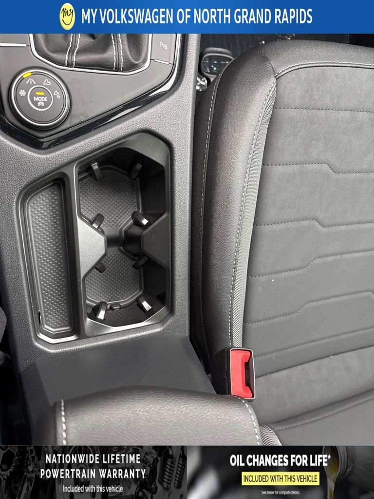 New 2026 Volkswagen Taos SE image 17