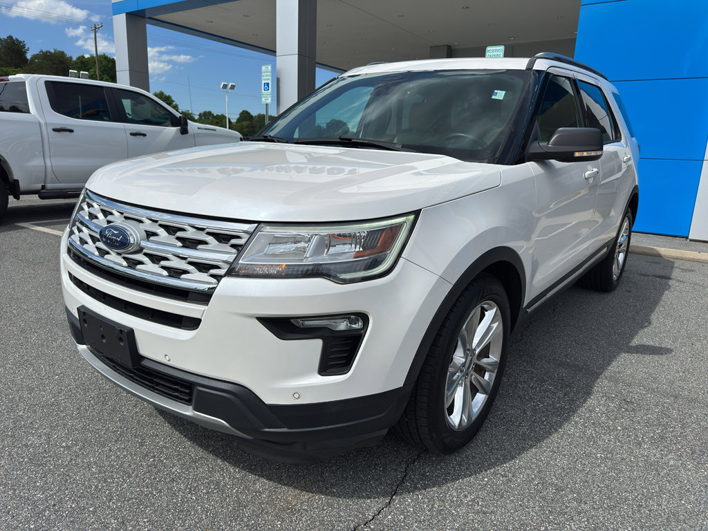 Used 2019 Ford Explorer XLT w/ Equipment Group 202A FWD image 1