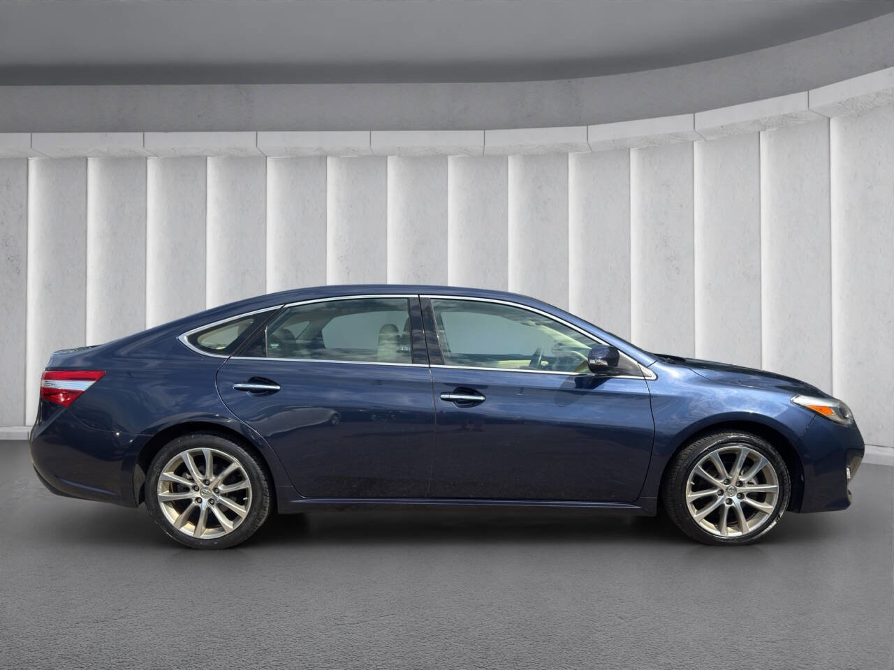 Used 2014 Toyota Avalon XLE Touring image 6