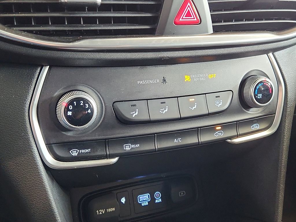 Used 2020 Hyundai Santa Fe SE image 18