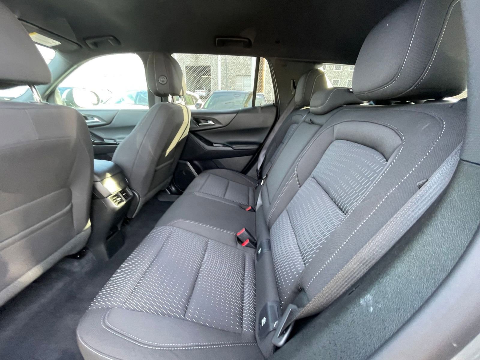 Used 2025 Chevrolet Equinox LT image 27