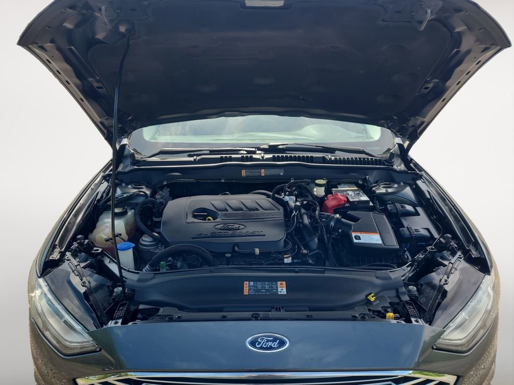 Used 2018 Ford Fusion SE FWD image 18