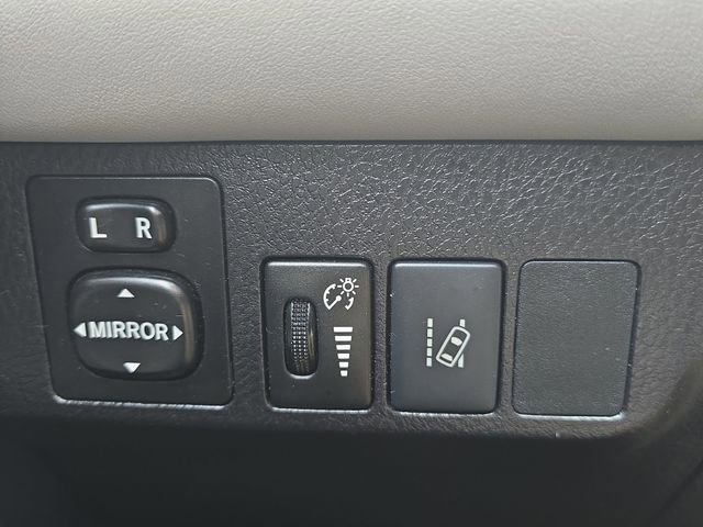 Used 2017 Toyota RAV4 XLE image 26