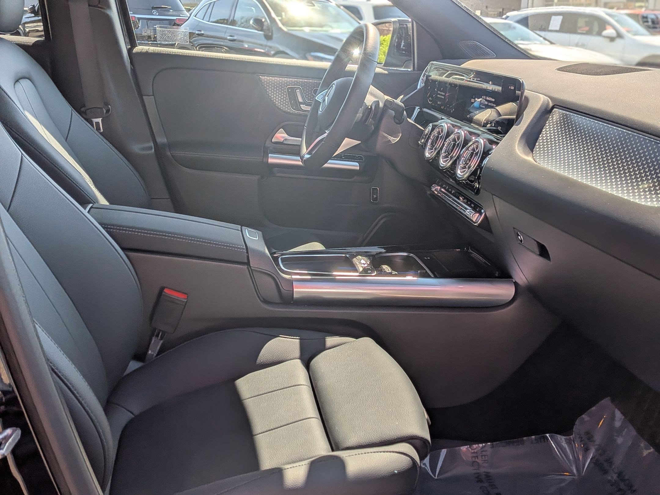 Certified 2025 Mercedes-Benz GLA 250 GLA 250 image 37