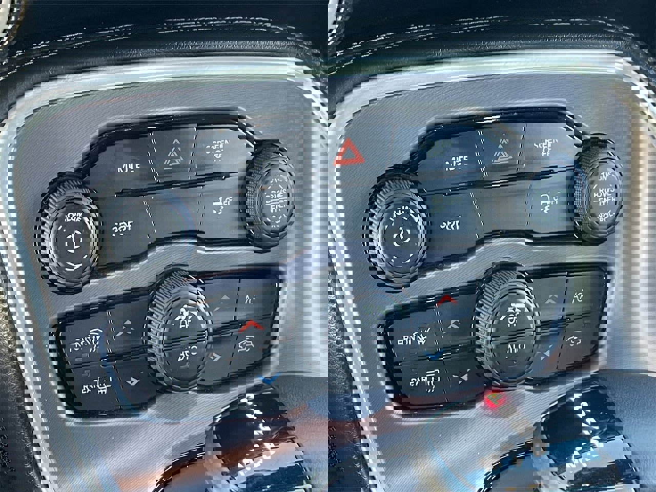 Used 2019 Dodge Challenger SXT image 26