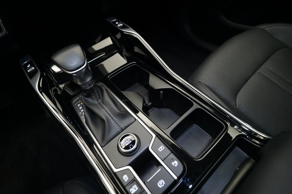 Certified 2023 Kia Sorento SX image 17