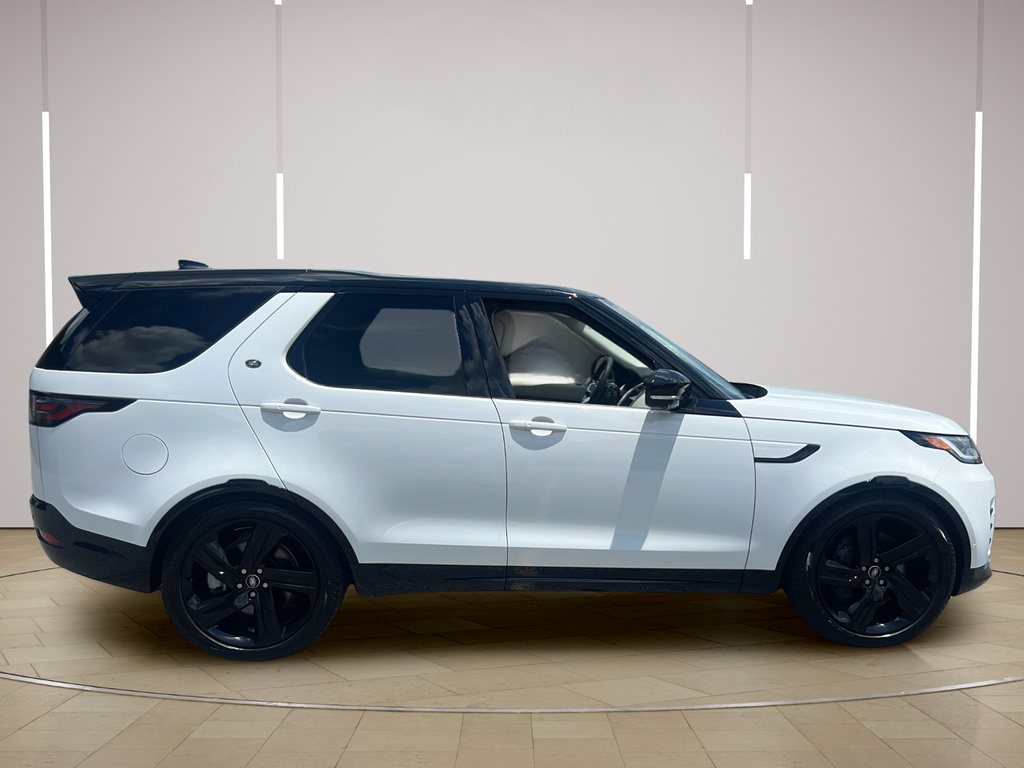 Used 2025 Land Rover Discovery Dynamic SE AWD/4WD image 8