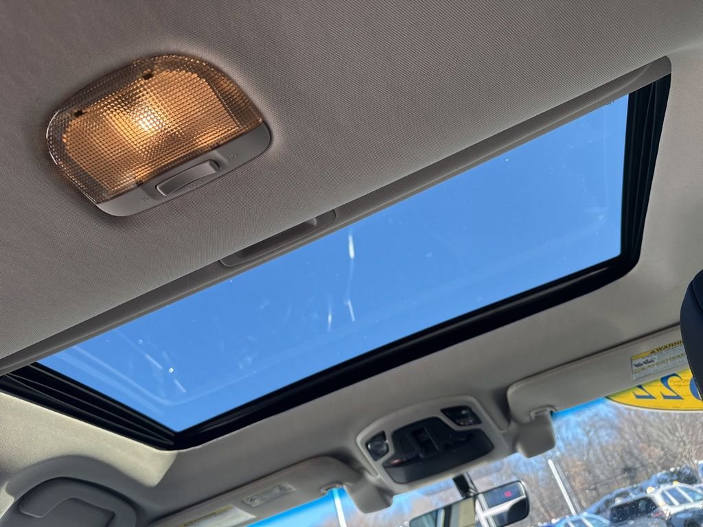 Used 2022 Subaru Outback Limited image 9