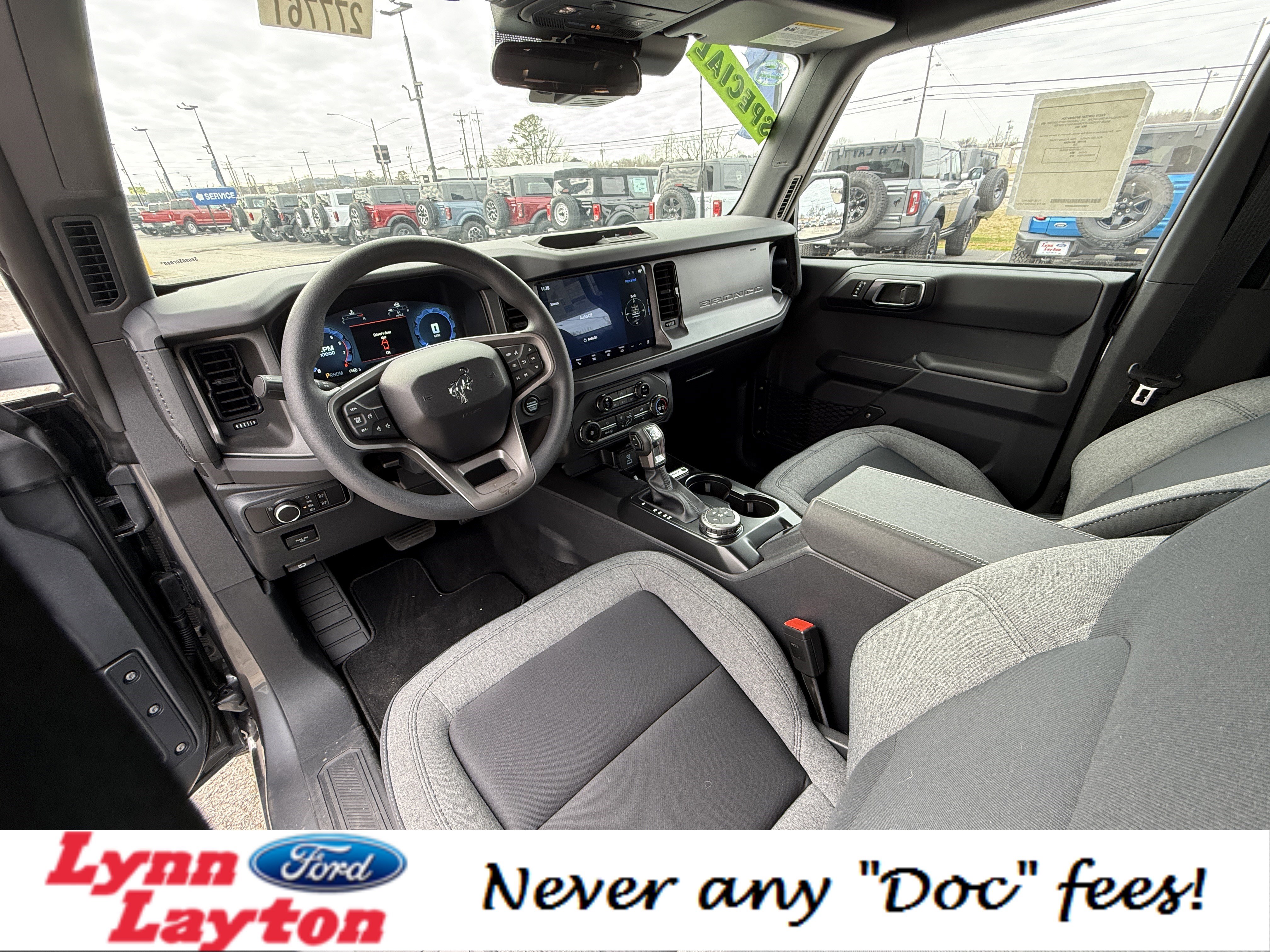 New 2025 Ford Bronco 4-Door image 9