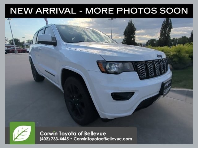 Used 2017 Jeep Grand Cherokee Altitude