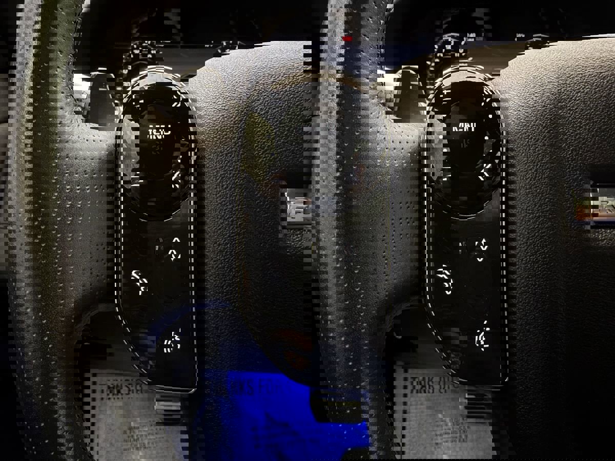 Used 2020 Land Rover Range Rover Evoque R-Dynamic SE image 16