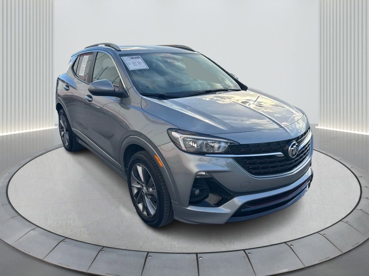 Used 2023 Buick Encore GX Select w/ Sport Touring Package image 3