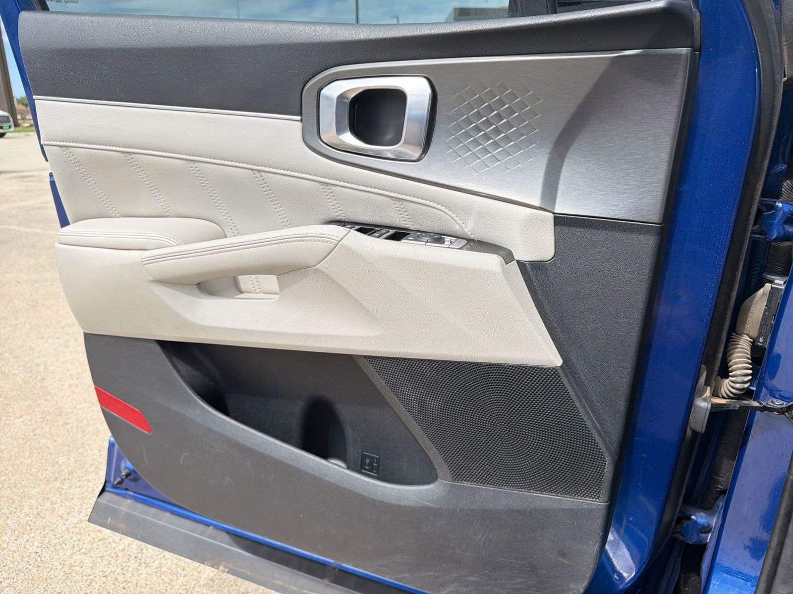 Used 2023 Kia Sorento SX image 22