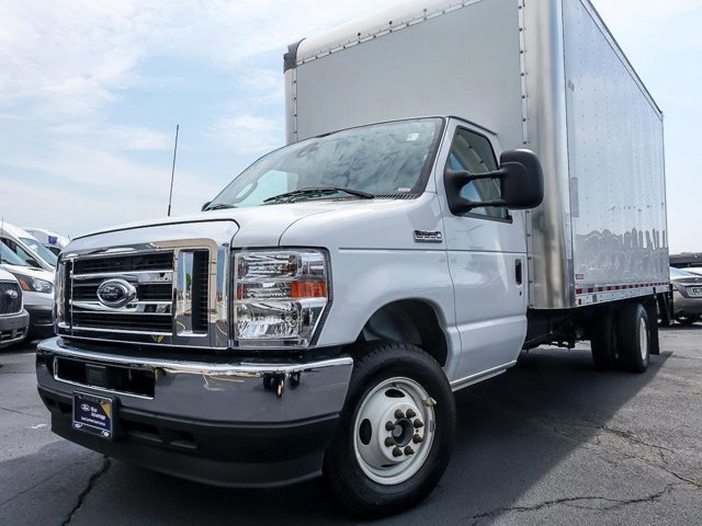 Certified 2024 Ford E-350 and Econoline 350 Super Duty w/ Driver's Safety Package image 3